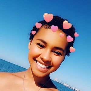 Meet your Posher, Mikayla